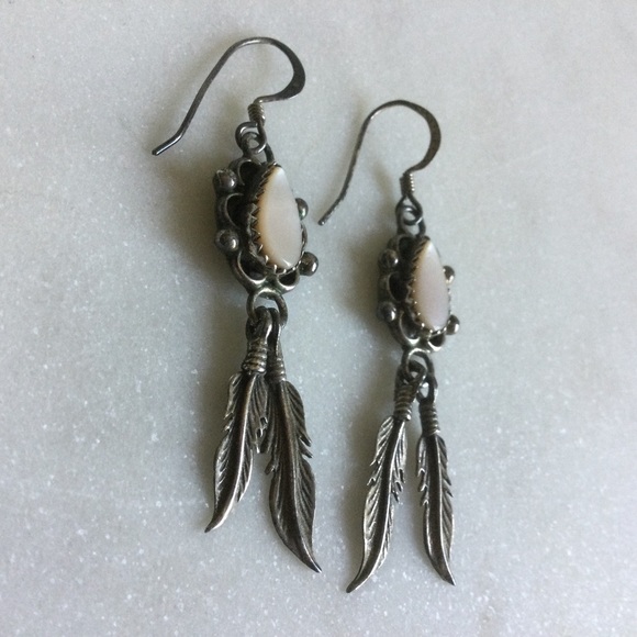 Sterling Silver Earrings With Pink Mother of Pearl - Picture 3 of 4